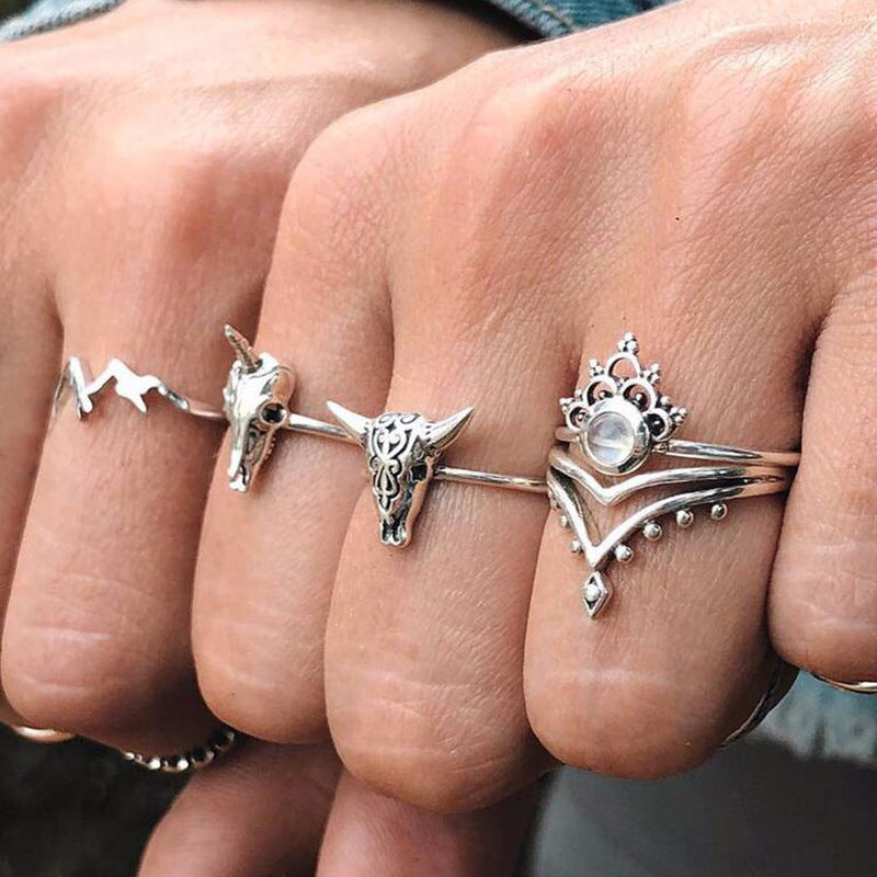 New Bohemian Diamond Crown Mountain Animal Bone Ring 4-piece Set