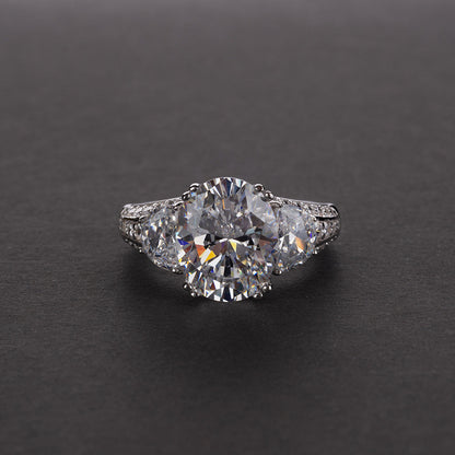 Oval diamond ring