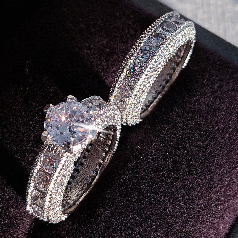 Women's diamond ring