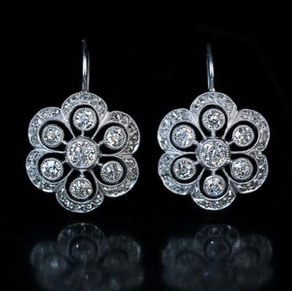 Women's Fashion Simple Round Flower Earrings