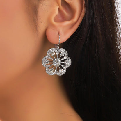 Women's Fashion Simple Round Flower Earrings