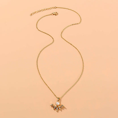 Diamond-studded scalloped necklace